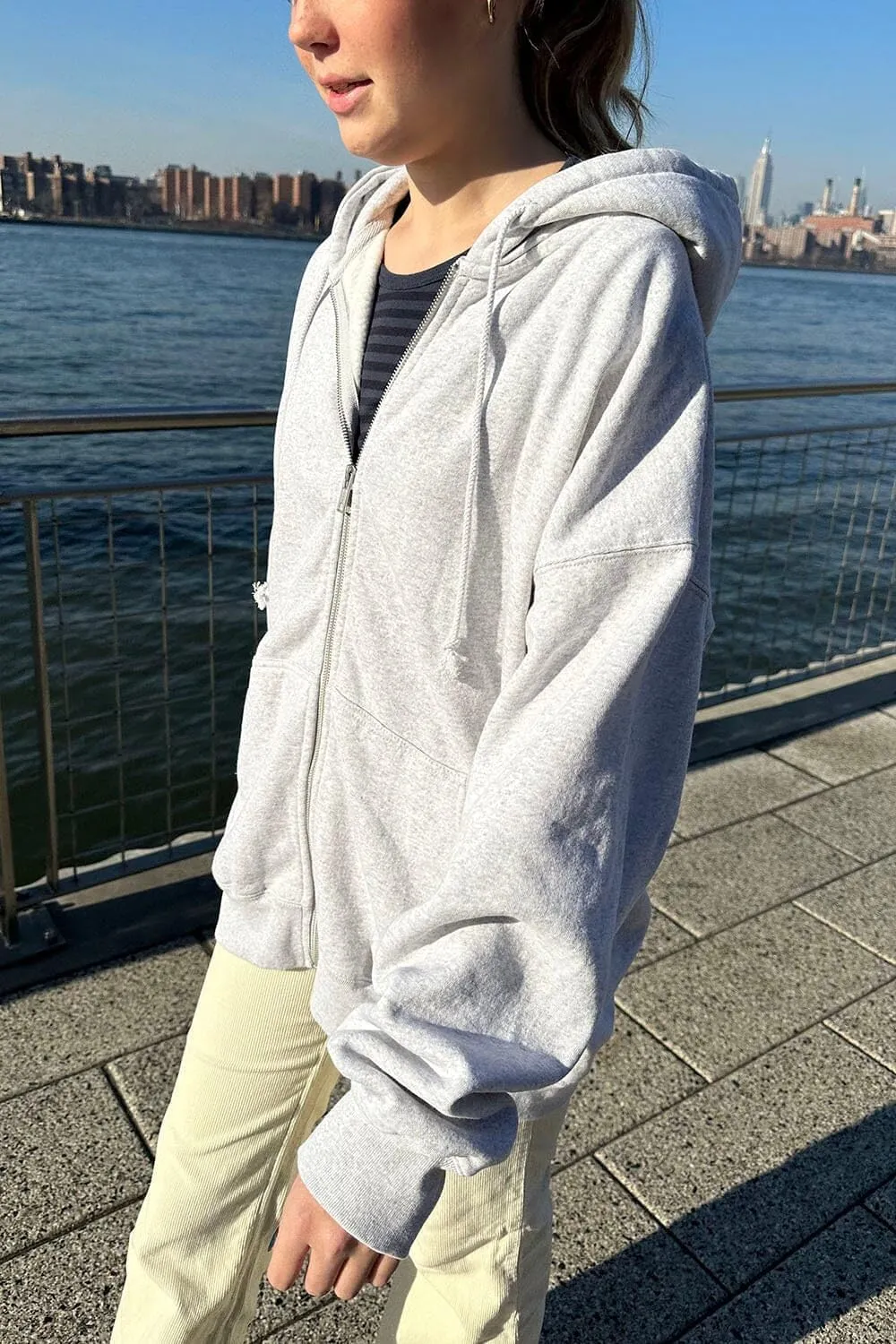 KMBANGI Women Y2k Oversized Zipper Hoodie with Pockets Loose Zip Up Sweatshirts Hooded Jacket Harajuku Trendy Streetwear